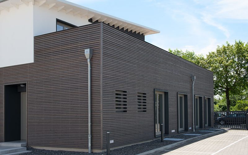 slider-osmo-holz-fassade-rautenleisten-ambiente-1-800x500